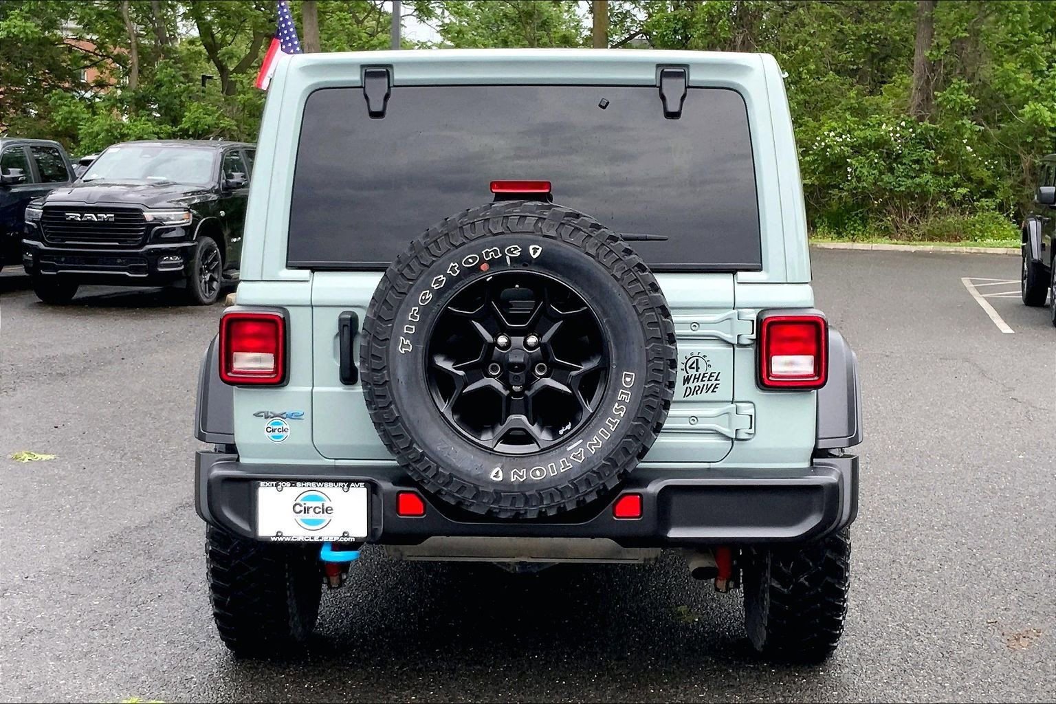 Used 2023 Jeep Wrangler Unlimited w/ Sun & Screen Package AWD/4WD image 4