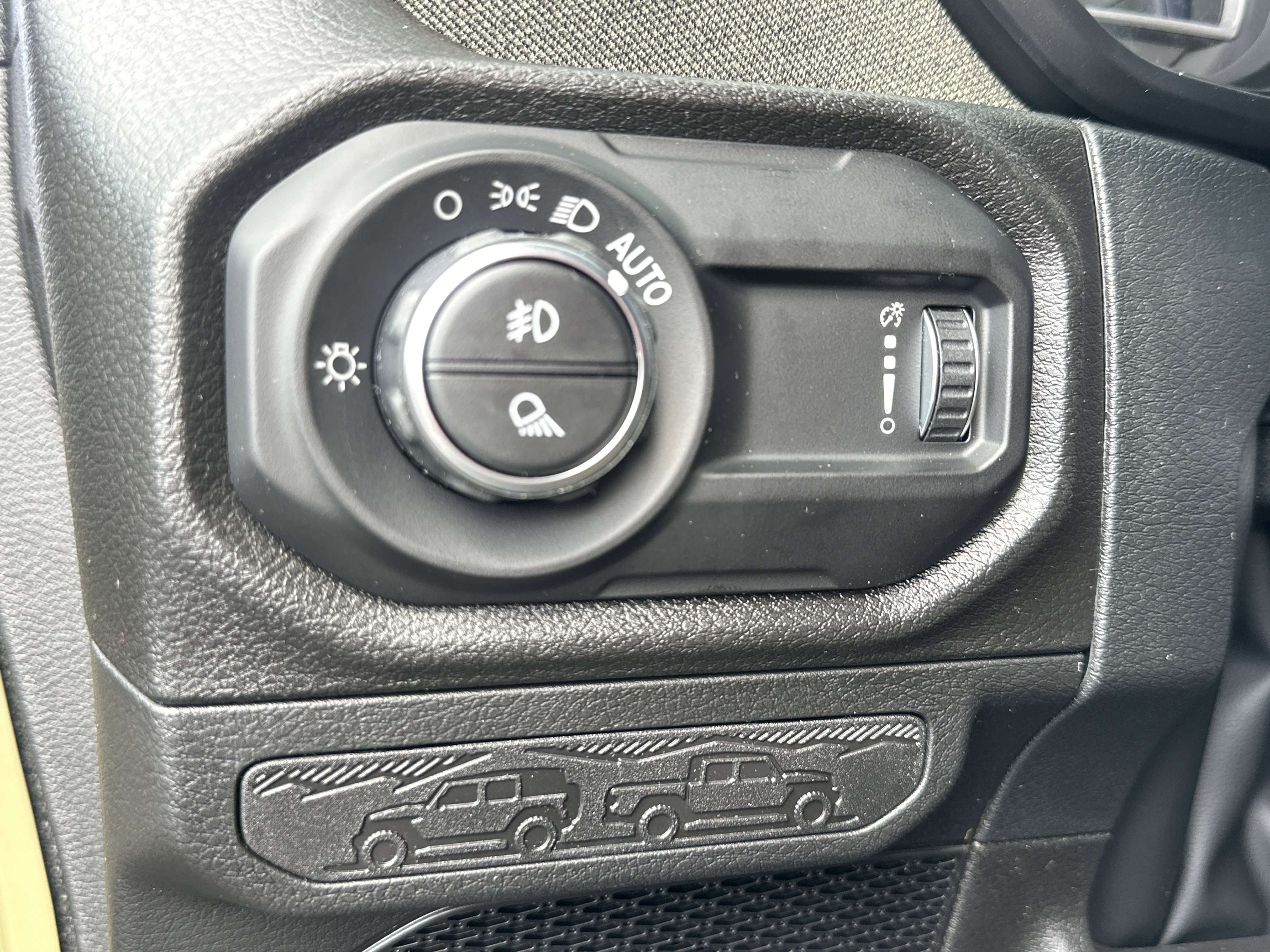 New 2026 Jeep Gladiator Willys AWD/4WD image 12