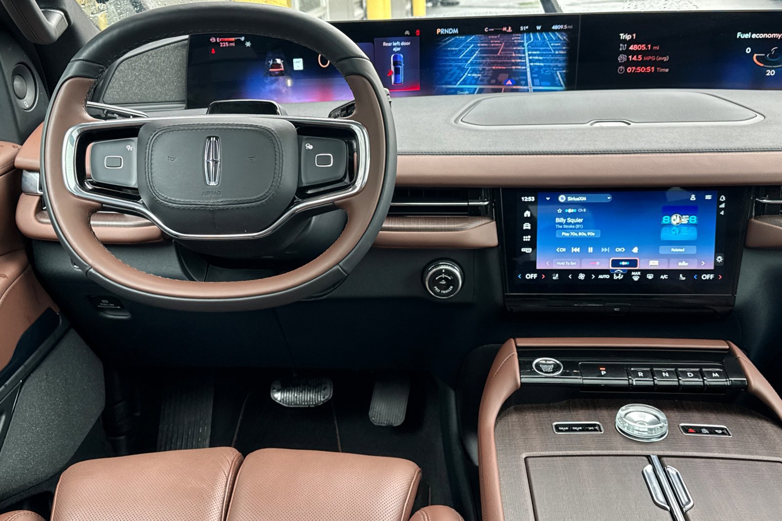 Used 2025 Lincoln Navigator Reserve image 13