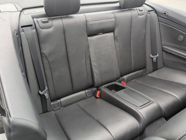 Used 2016 BMW M4 Convertible image 22