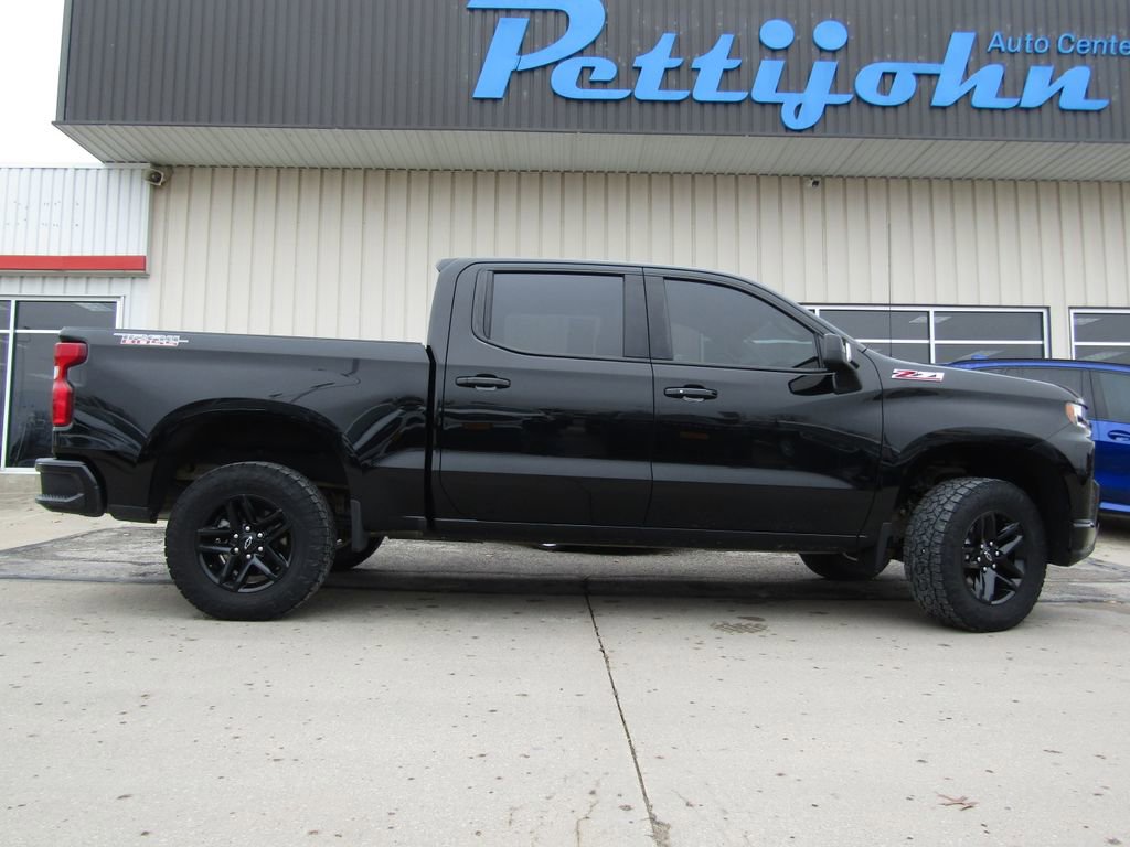 Used 2021 Chevrolet Silverado 1500 LT Trail Boss w/ Convenience Package II image 2