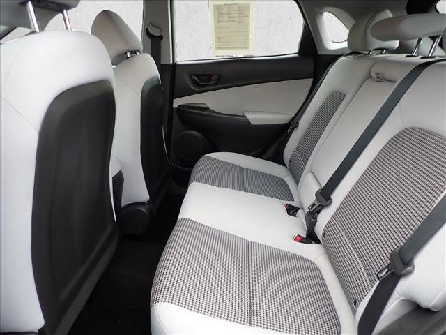 Used 2022 Hyundai Kona SE AWD/4WD image 9
