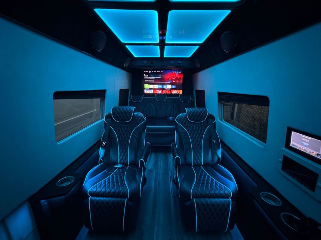 Used 2021 Mercedes-Benz Sprinter 3500 image 31