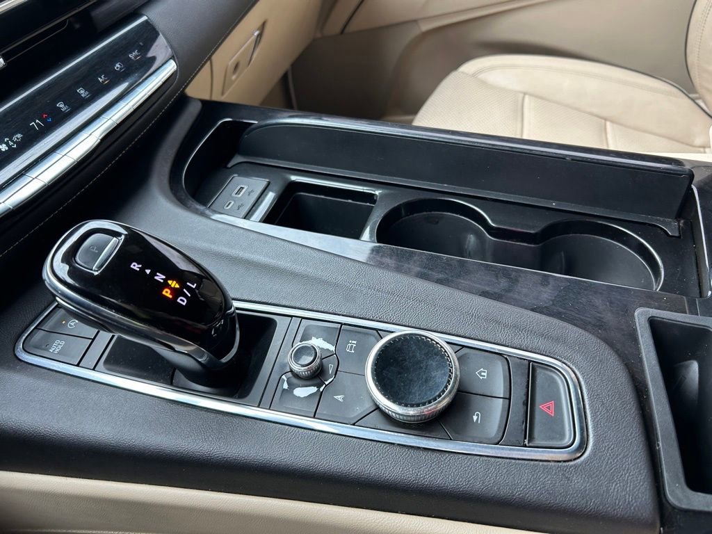 Used 2021 Cadillac Escalade ESV Premium Luxury w/ Driver Assist Tech Package image 33