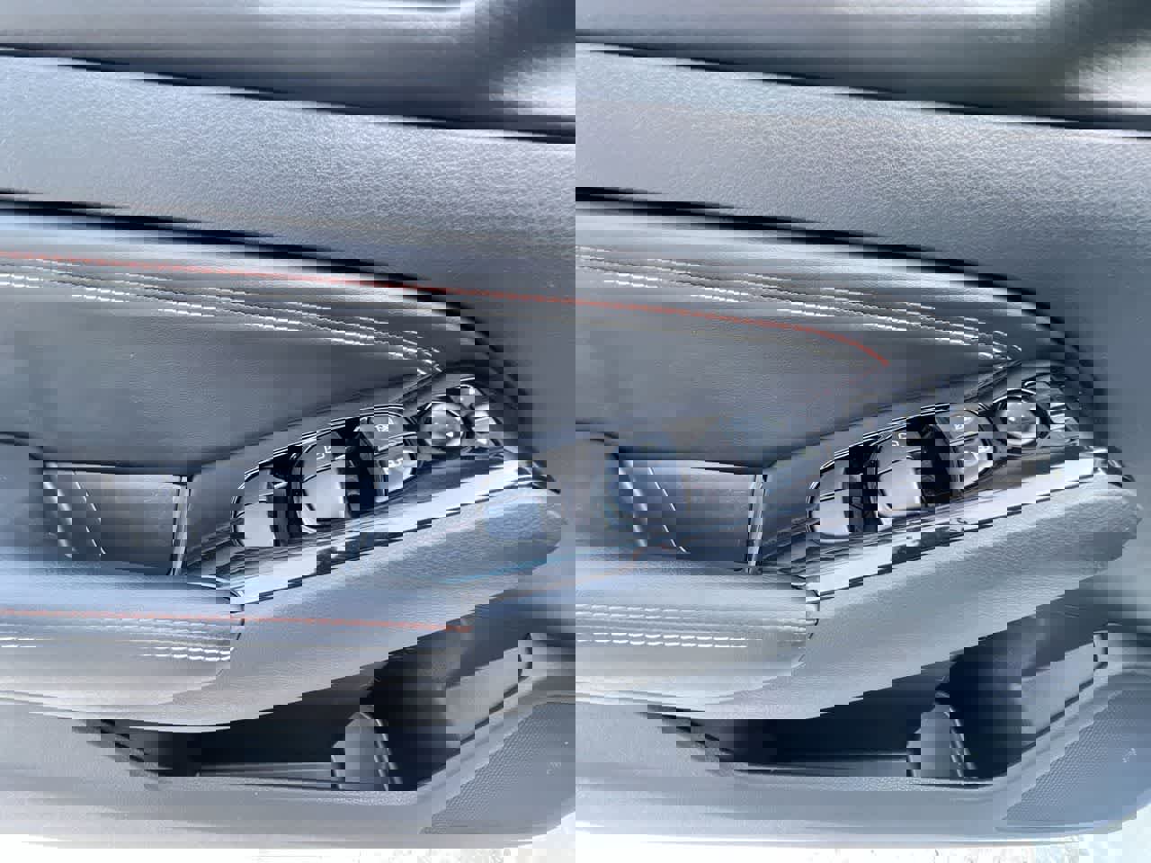 Used 2023 Nissan Altima 2.5 SR w/ SR Premium Package image 13