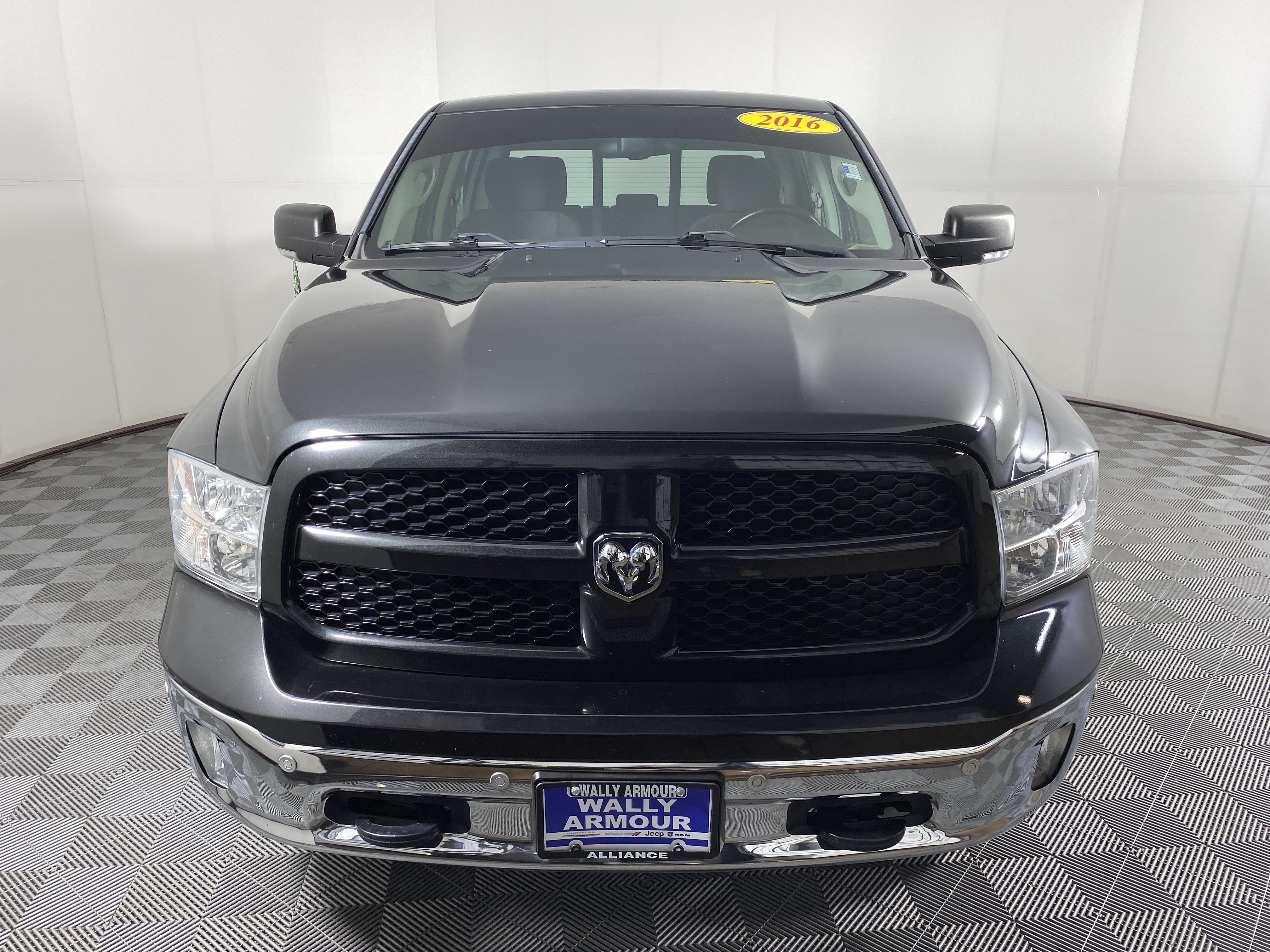 Used 2016 RAM 1500 Outdoorsman w/ Mossy Oak Package AWD/4WD image 13