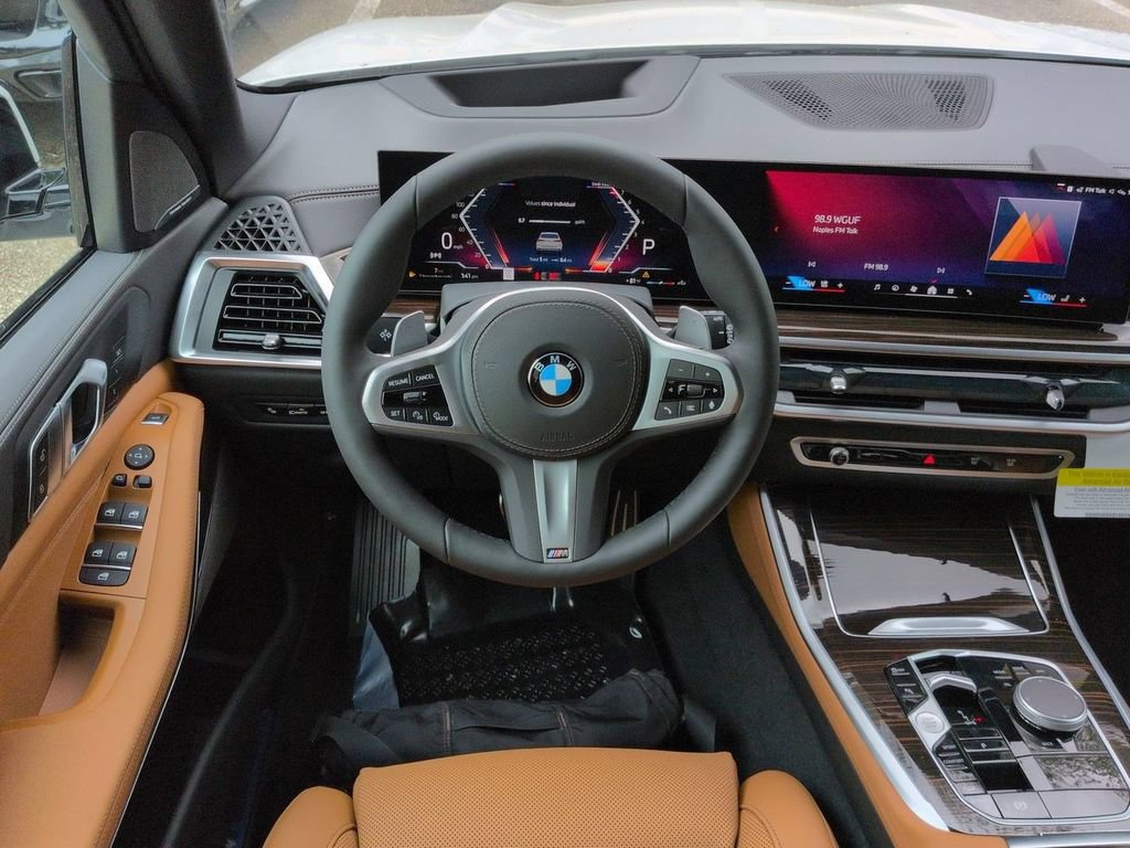 New 2026 BMW X5 xDrive40i w/ M Sport Package AWD/4WD image 16