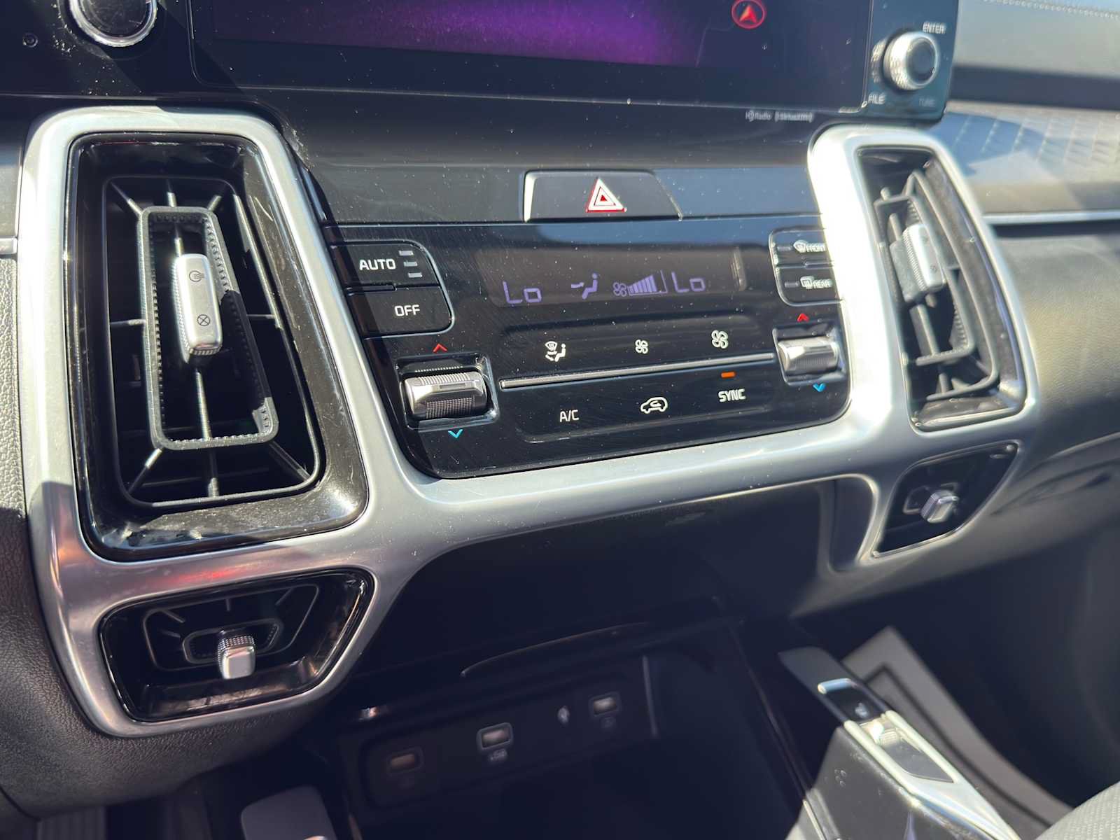 Certified 2023 Kia Sorento SX AWD/4WD image 14