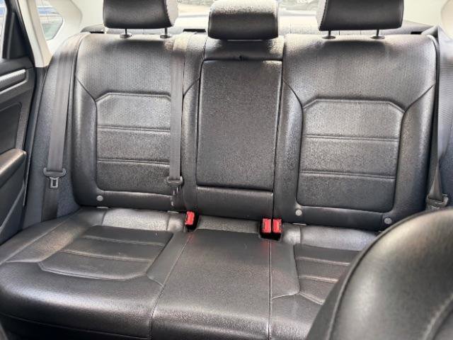 Used 2018 Volkswagen Passat 2.0T R-Line image 29