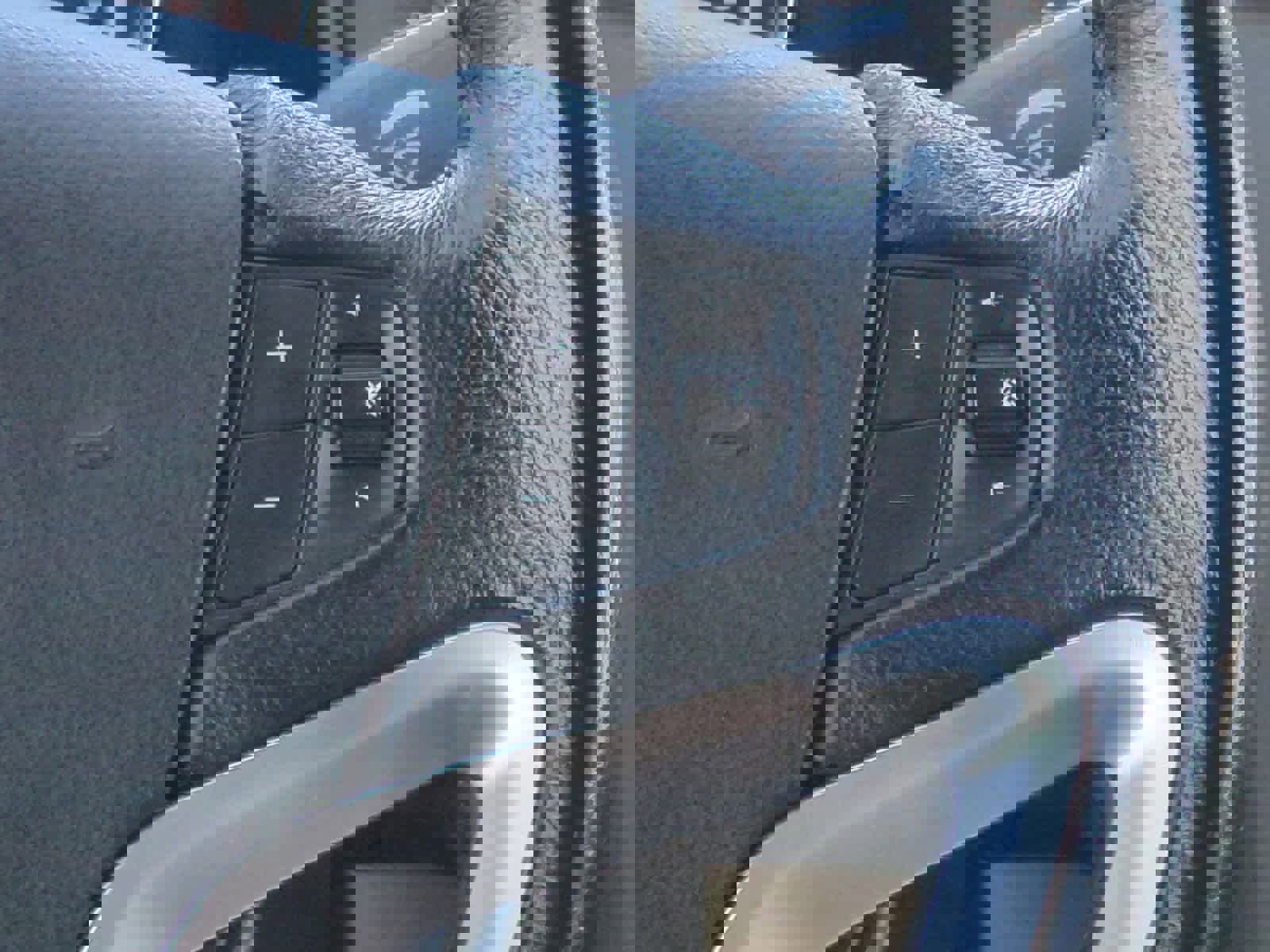 Used 2009 Saturn Vue XE w/ Premium Trim Package image 26