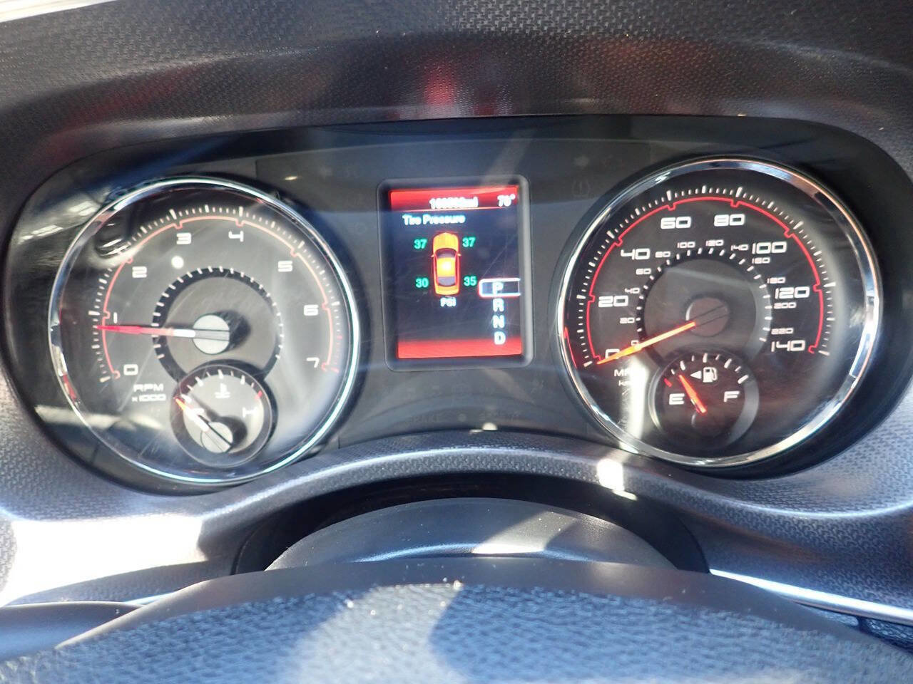 Used 2013 Dodge Charger SE image 5