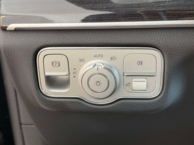 Certified 2023 Mercedes-Benz GLS 450 4MATIC image 21