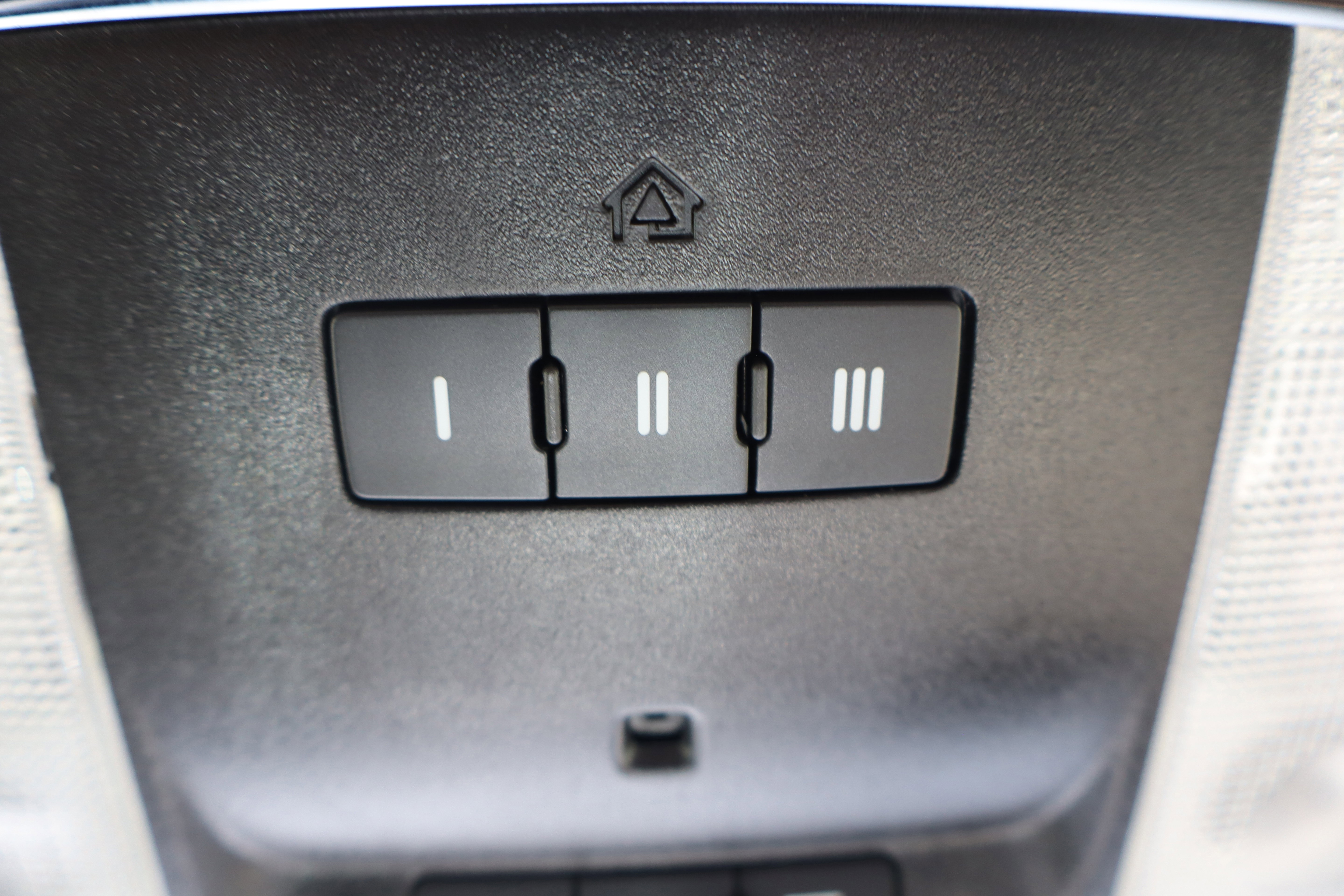 Used 2021 Jeep Grand Cherokee Laredo w/ Security & Convenience Group image 24