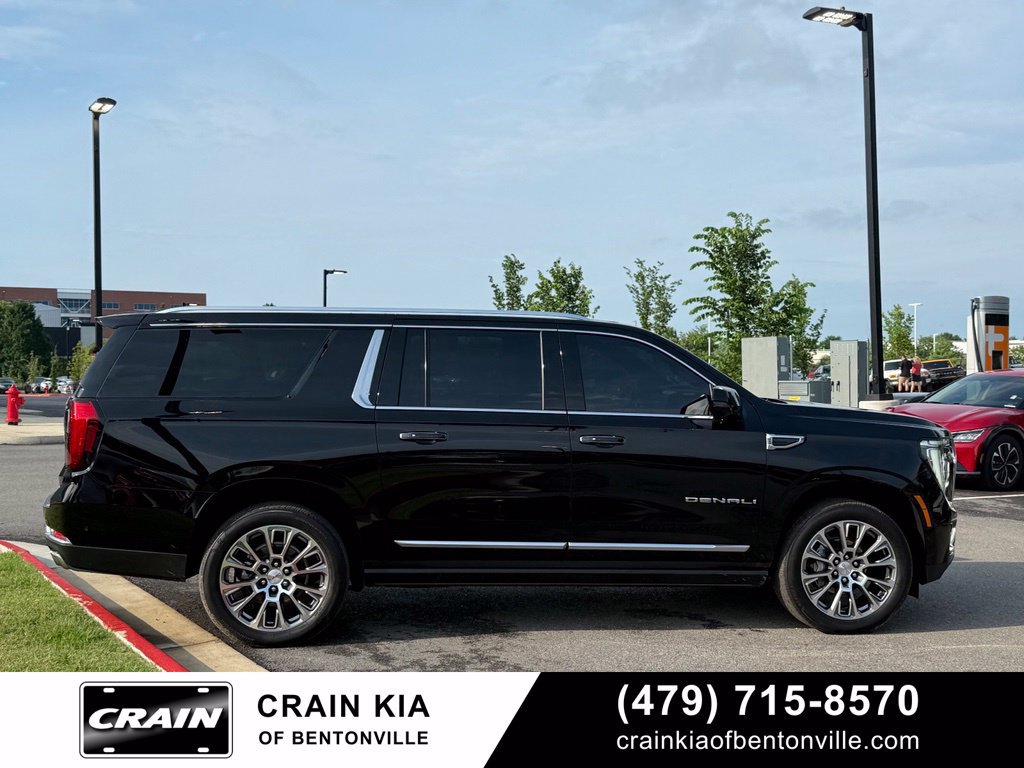 Used 2026 GMC Yukon XL Denali w/ Denali Reserve Package AWD/4WD image 8