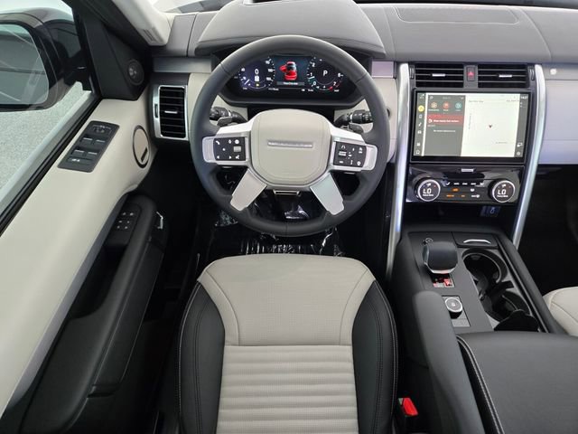 New 2026 Land Rover Discovery Limited Edition AWD/4WD image 12