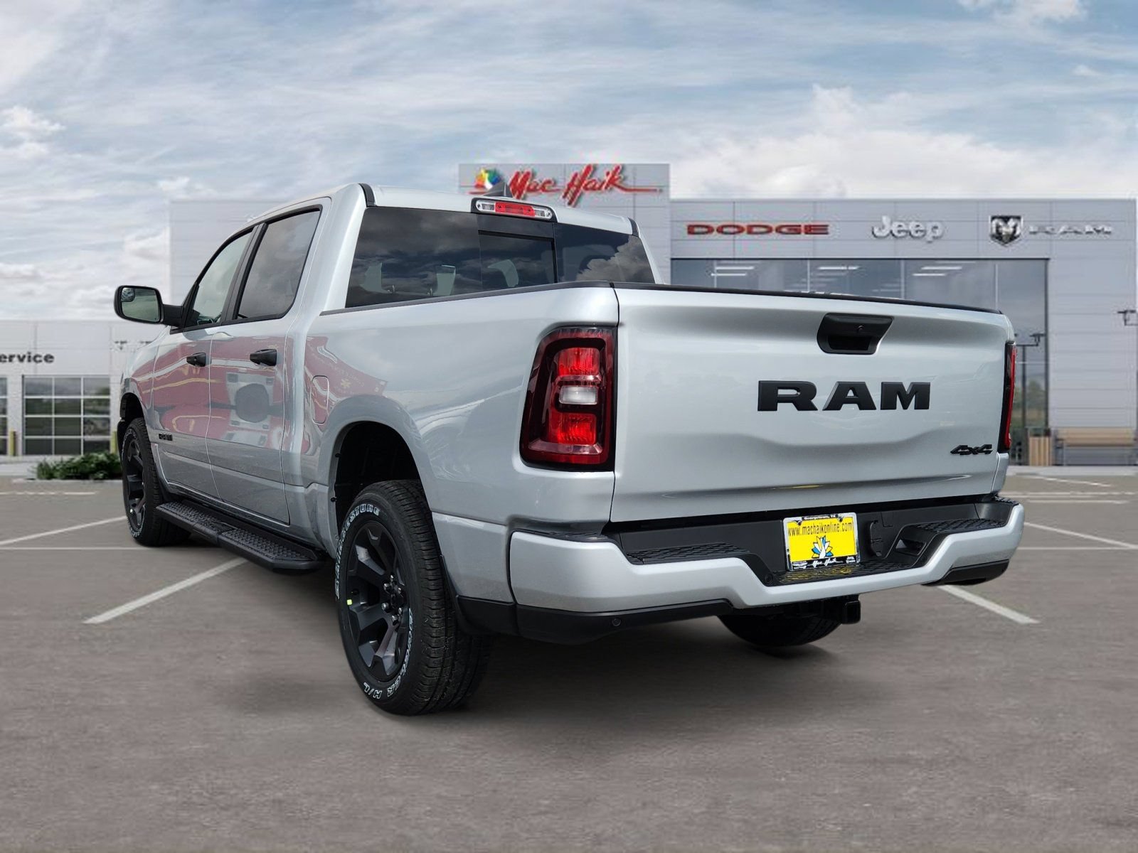 New 2026 RAM 1500 Express AWD/4WD image 3