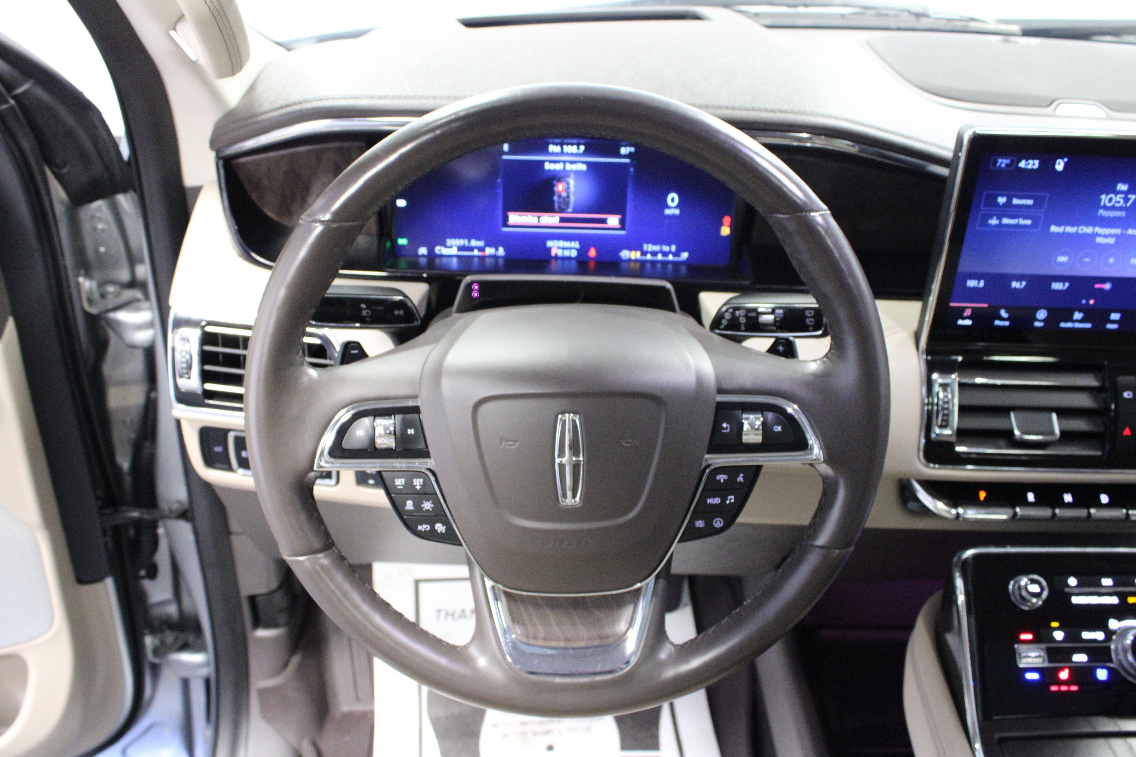 Used 2024 Lincoln Navigator L Reserve AWD/4WD image 18