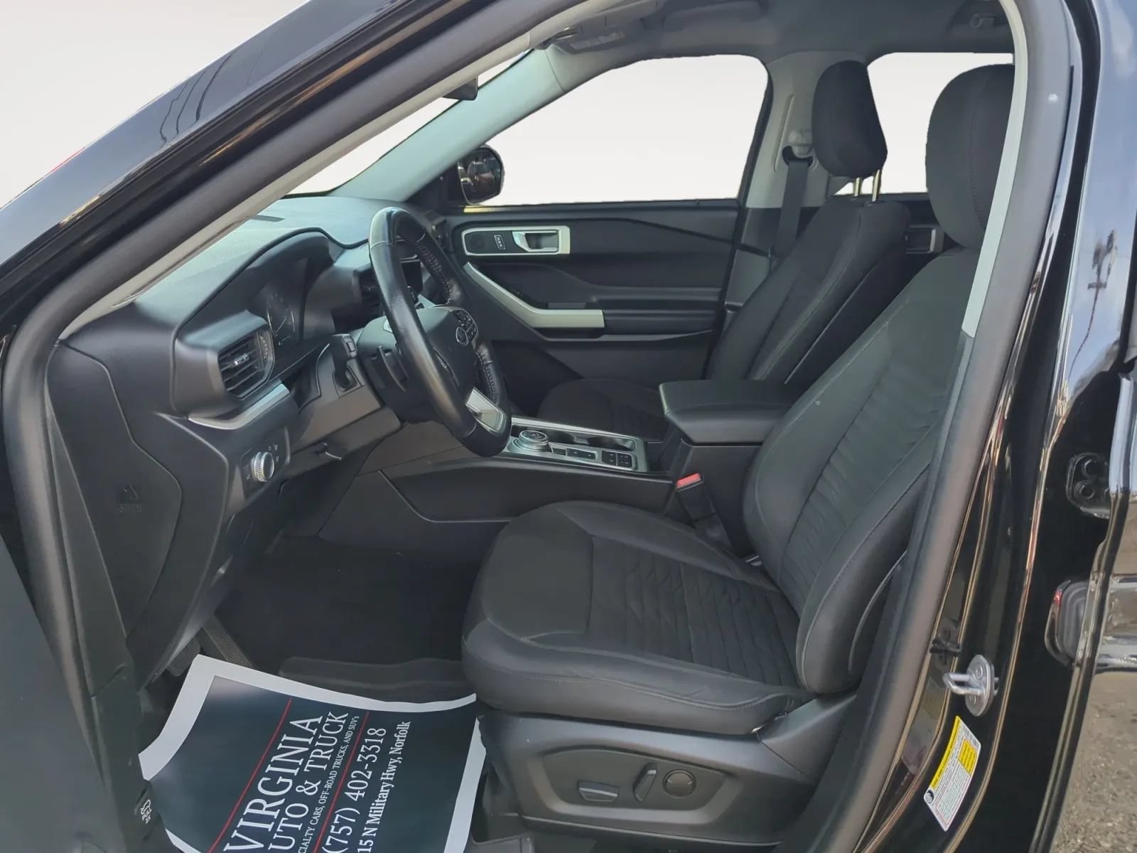 Used 2020 Ford Explorer XLT w/ Class III Trailer Tow Package RWD image 13