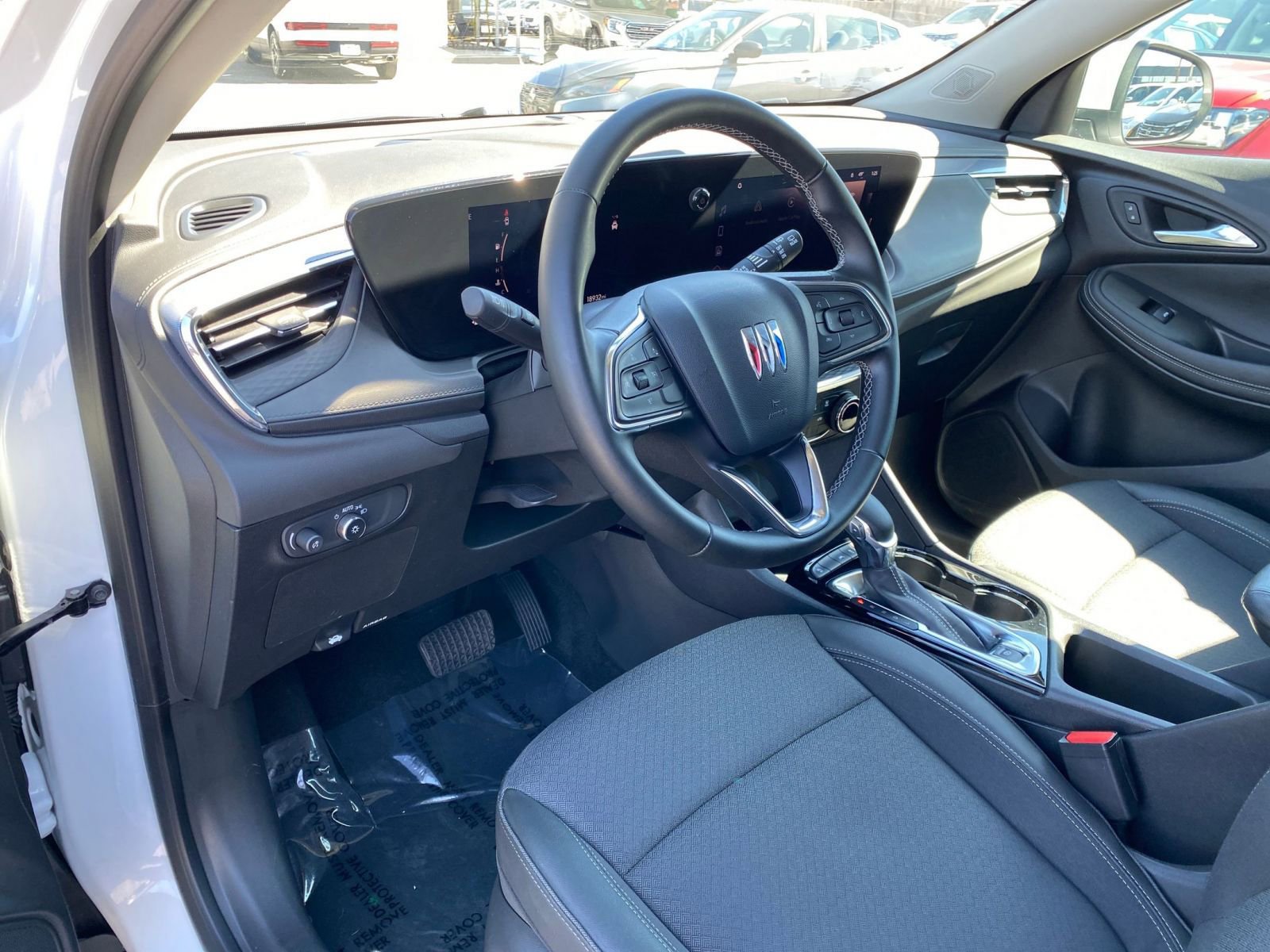 Used 2025 Buick Encore GX Preferred FWD image 33