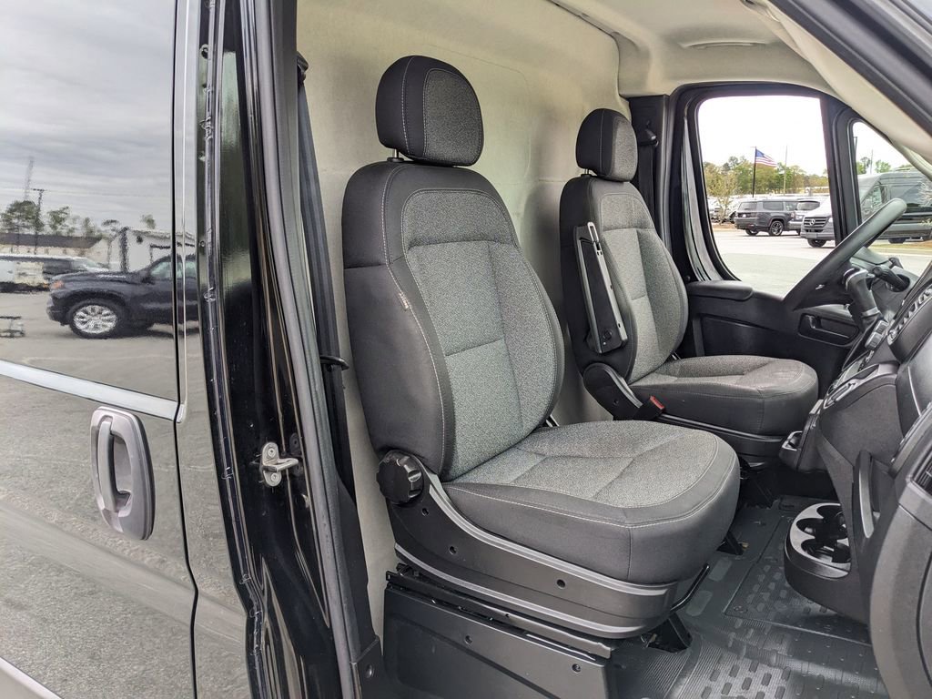 Used 2023 RAM ProMaster 2500 w/ Driver Convenience Group image 40
