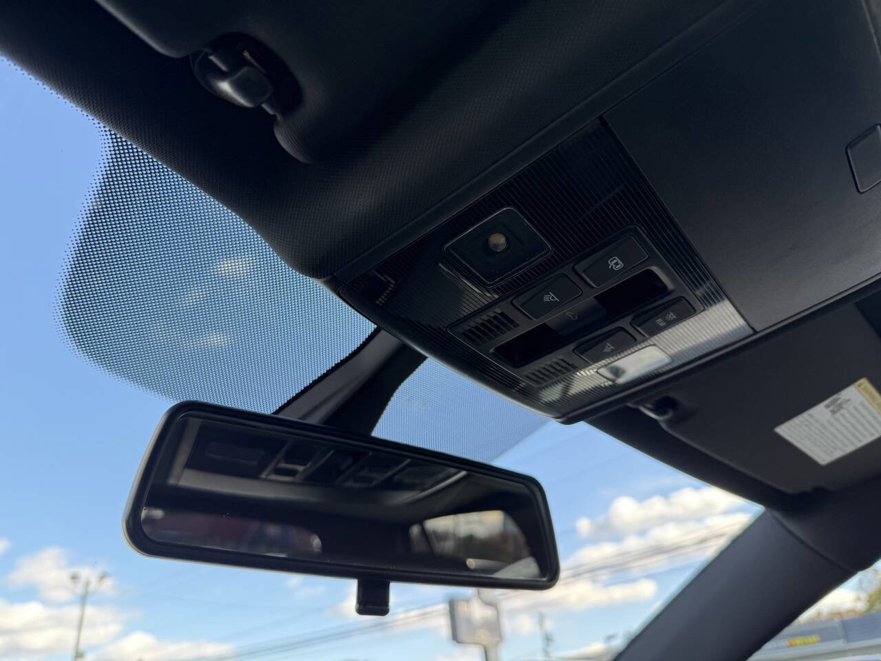 Used 2018 Volkswagen GTI SE image 28