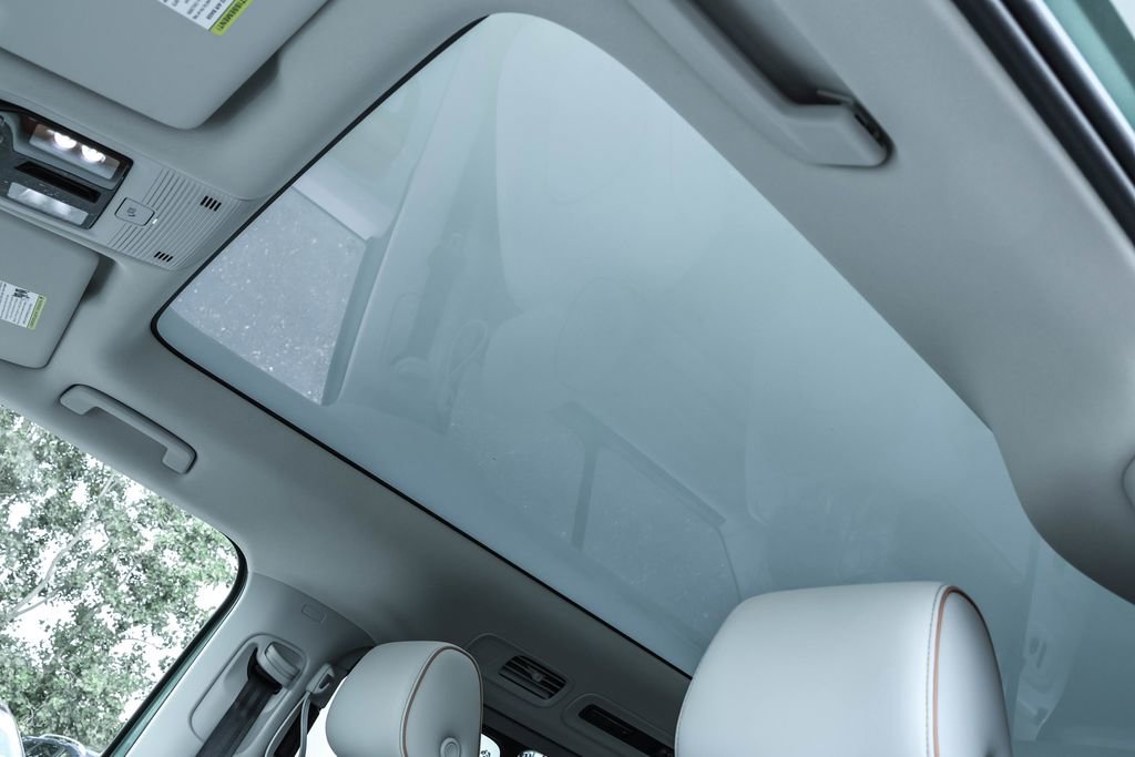 New 2025 Volkswagen ID. Buzz 1st Edition image 10