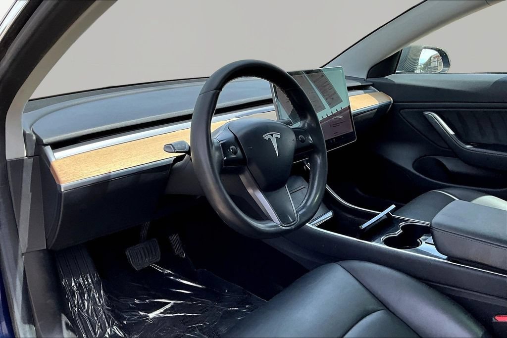 Used 2018 Tesla Model 3 Long Range RWD image 17
