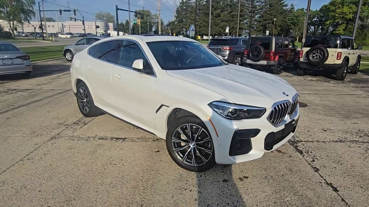 Used 2022 BMW X6 xDrive40i AWD/4WD image 2