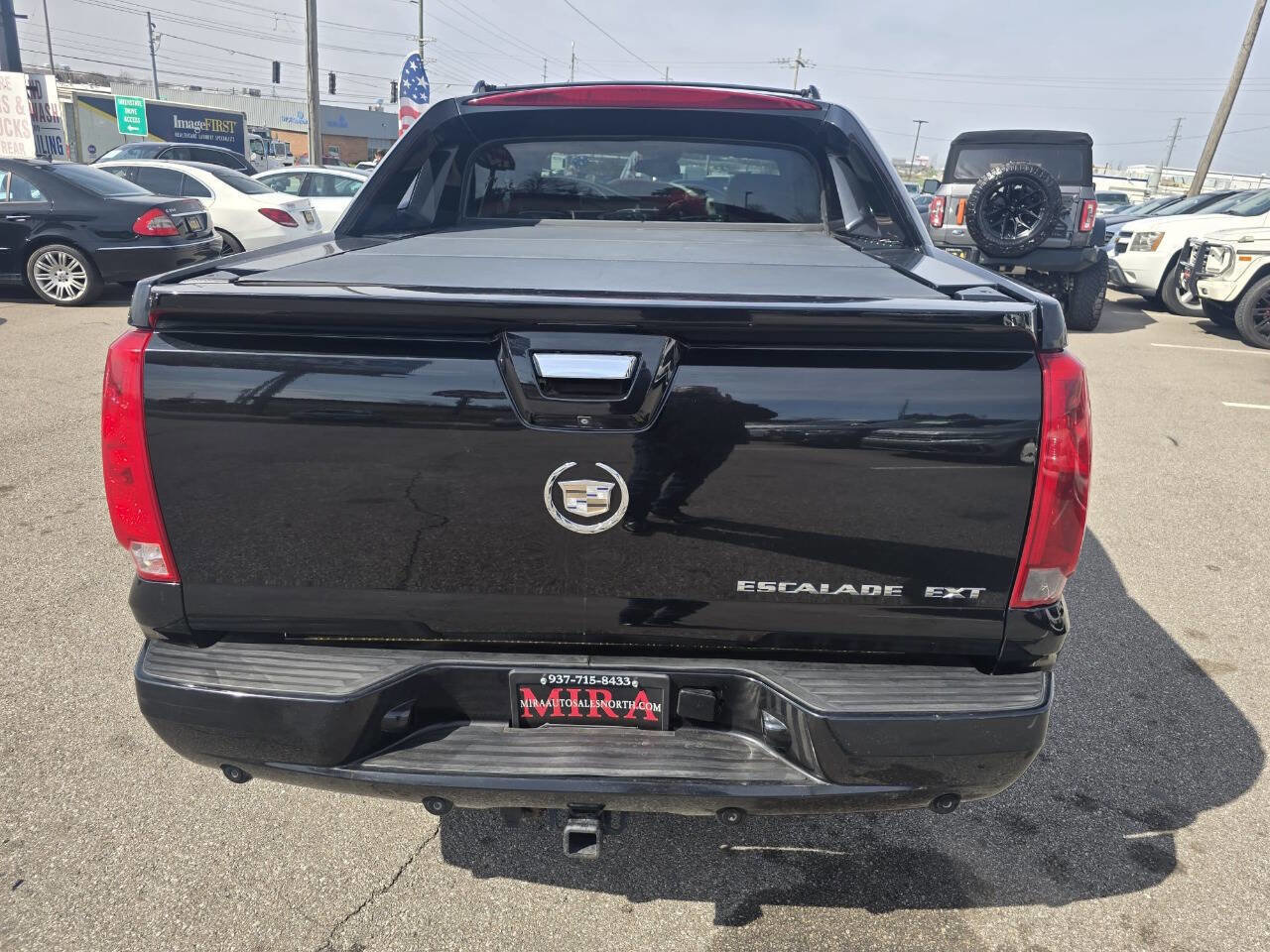 Used 2008 Cadillac Escalade EXT image 3
