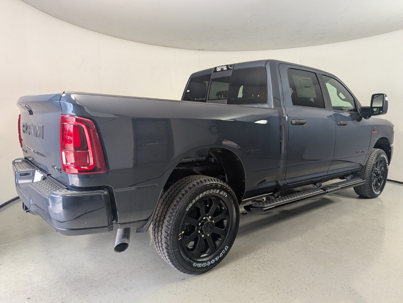 New 2026 RAM 2500 Big Horn AWD/4WD image 7