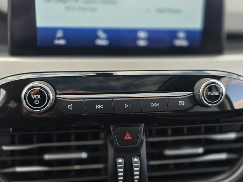 Used 2022 Ford Escape SEL image 30