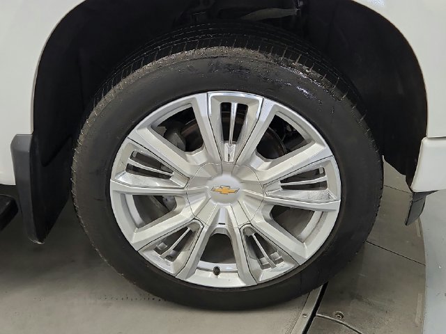 Used 2024 Chevrolet Silverado 1500 High Country w/ High Country Premium Package AWD/4WD image 37