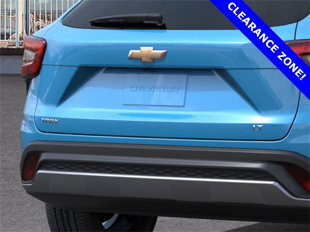 New 2025 Chevrolet Trax LT w/ Driver Confidence Package image 14