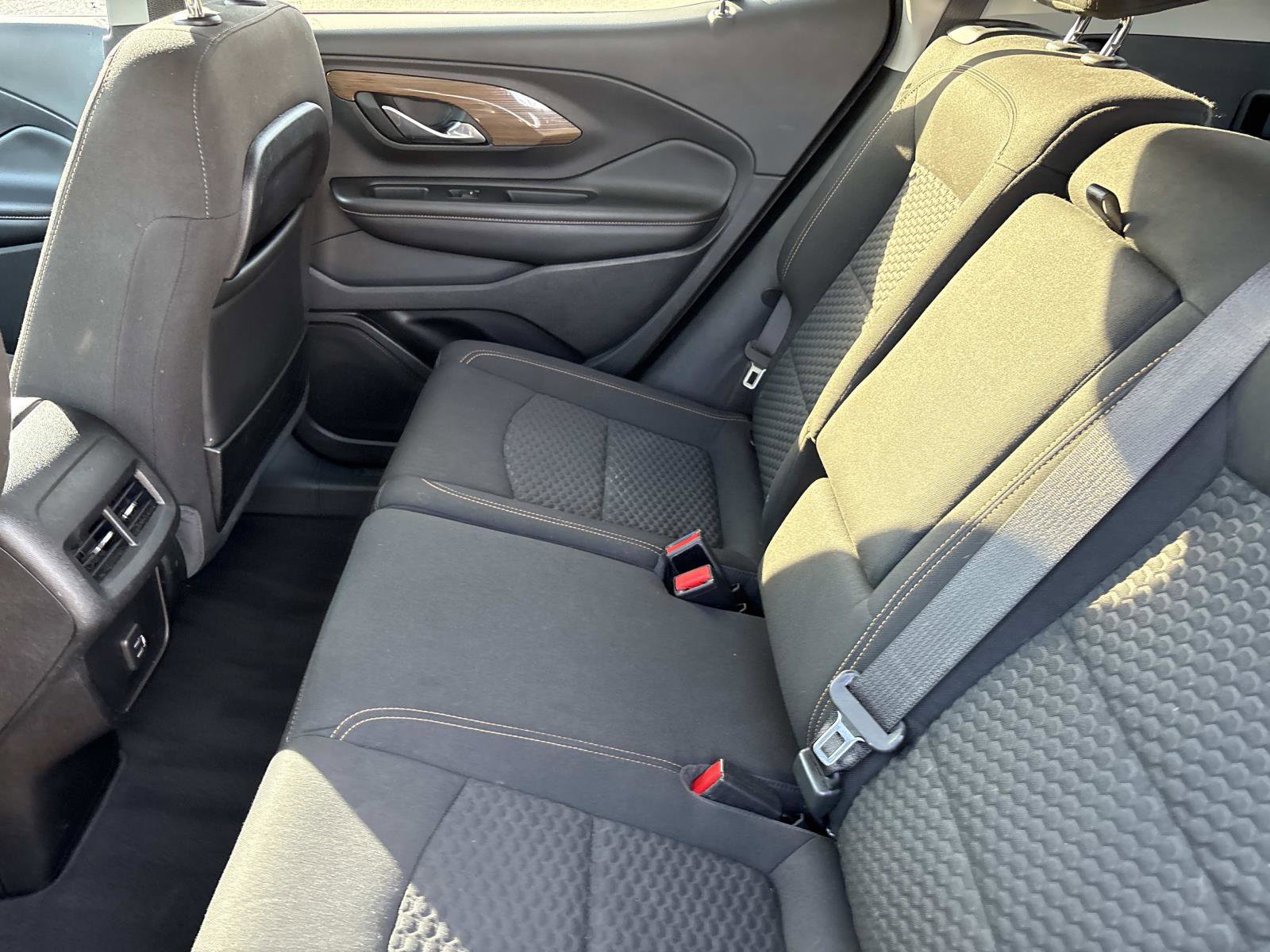 Used 2018 GMC Terrain SLE image 29