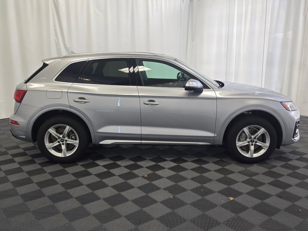 Used 2023 Audi Q5 2.0T Premium w/ Convenience Package image 7