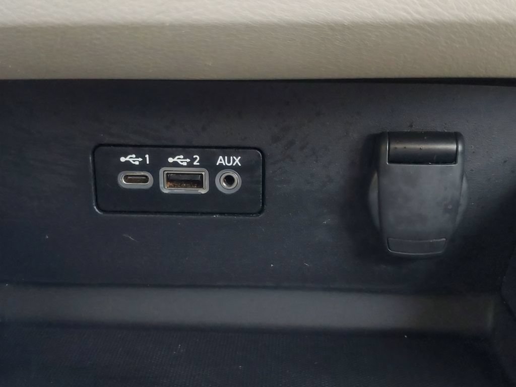 Used 2025 Nissan Altima 2.5 SV FWD image 27