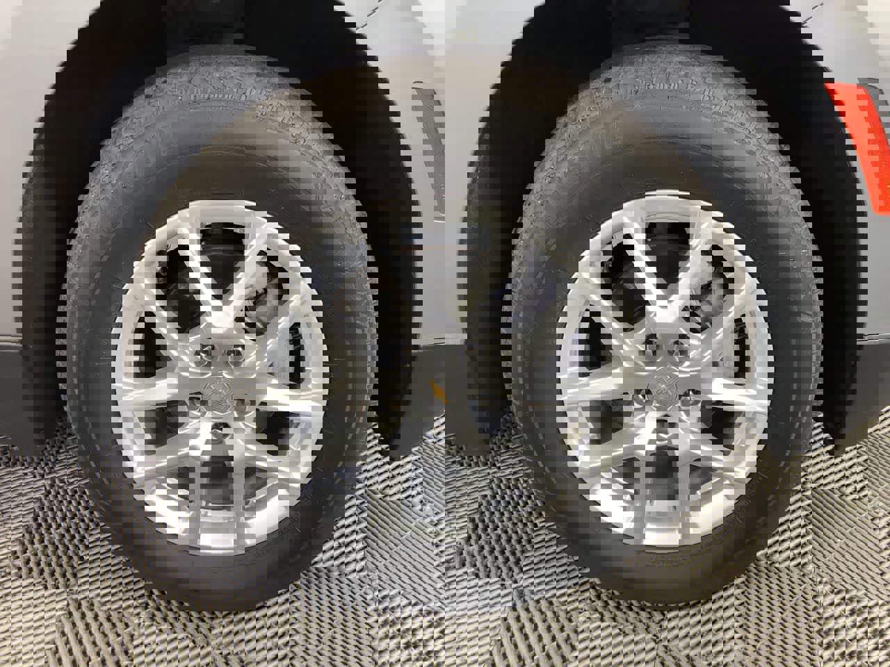 Used 2023 Chevrolet Equinox LT image 10