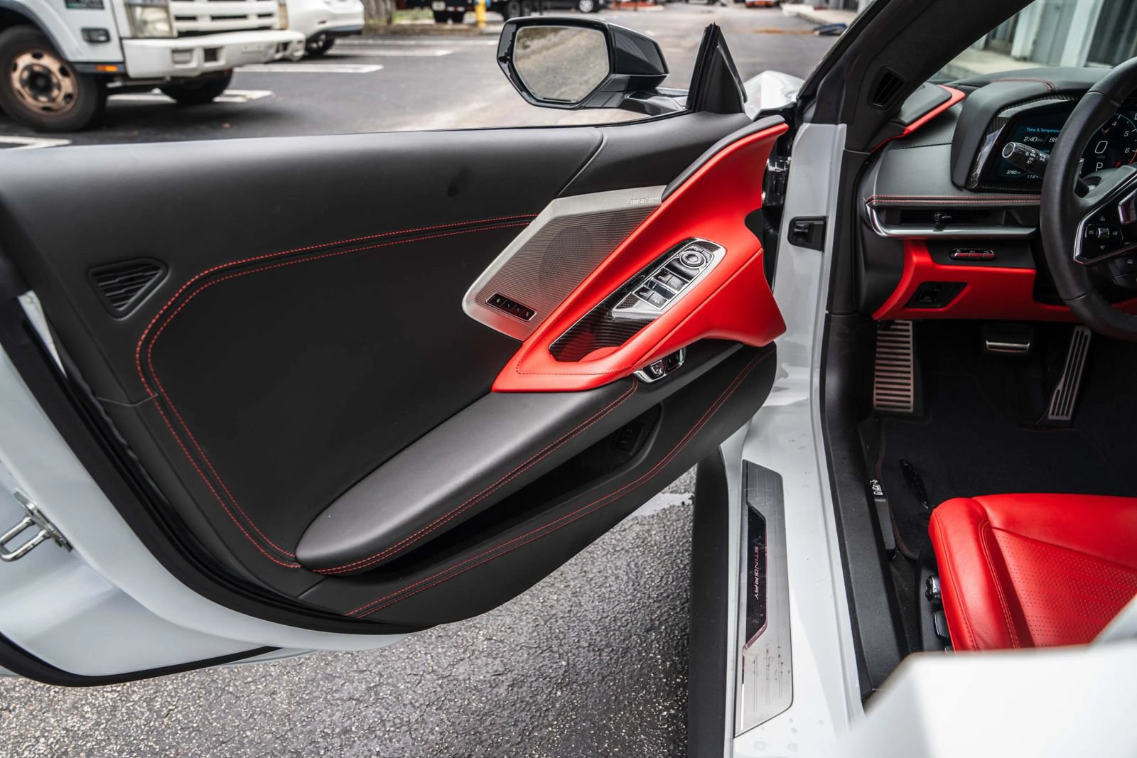 Used 2023 Chevrolet Corvette Stingray Premium Conv w/ Z51 Performance Package RWD image 28