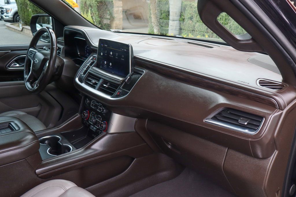 Used 2022 Chevrolet Suburban Z71 w/ Luxury Package image 42