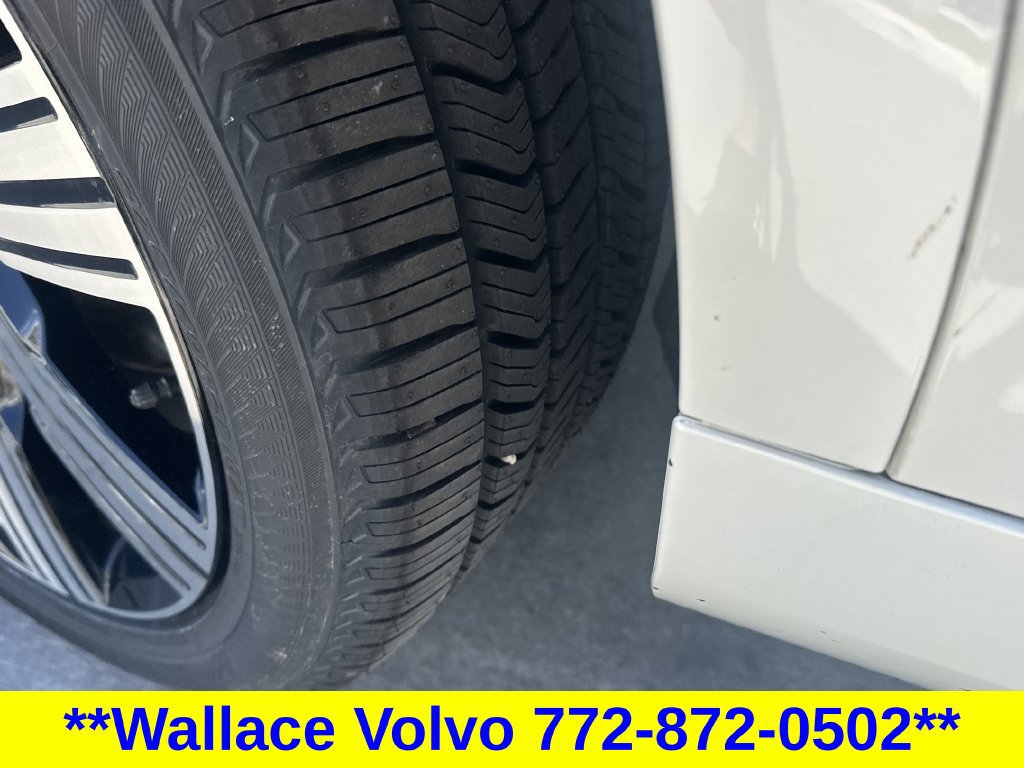 Certified 2024 Volvo XC90 T8 Plus w/ Protection Package Premier AWD/4WD image 10