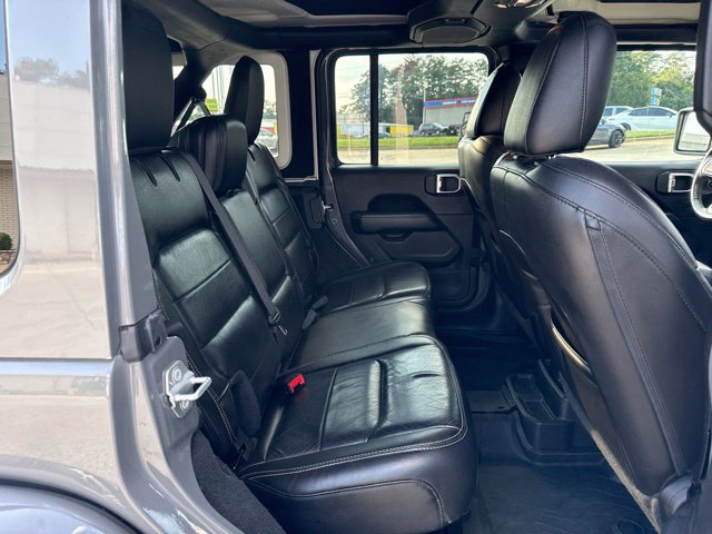 Used 2019 Jeep Wrangler Unlimited Sahara w/ Quick Order Package 24M Moab AWD/4WD image 16