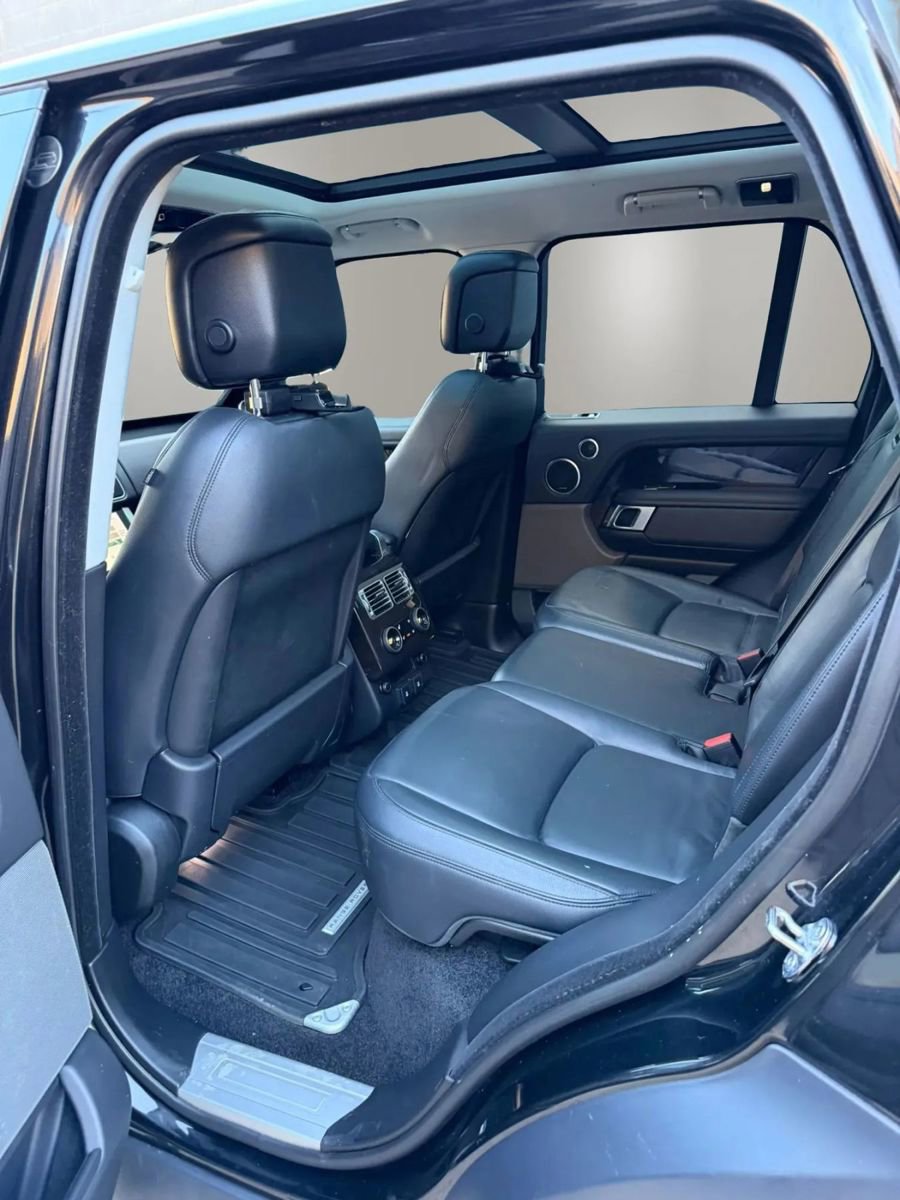 Used 2020 Land Rover Range Rover image 8
