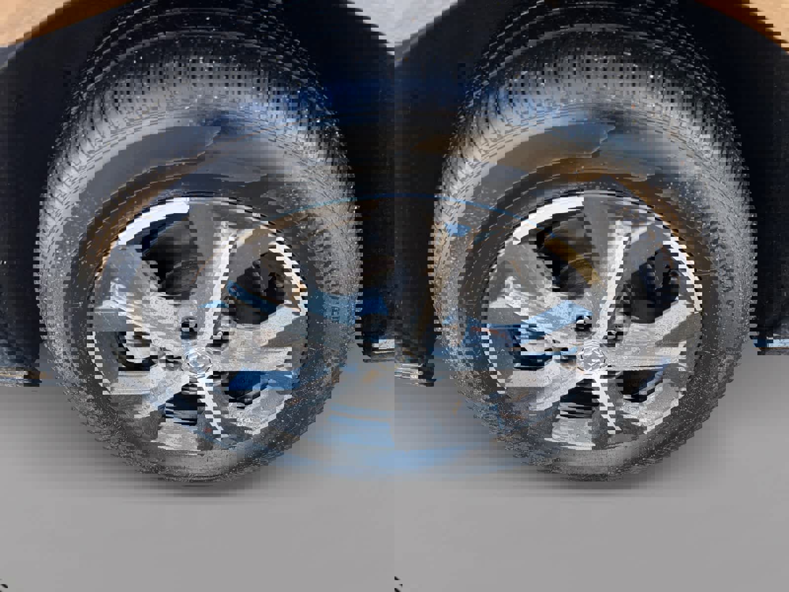 Used 2023 Honda HR-V EX-L image 9