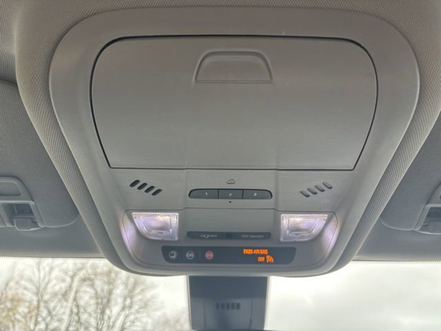 Used 2020 Chevrolet Equinox LT image 39