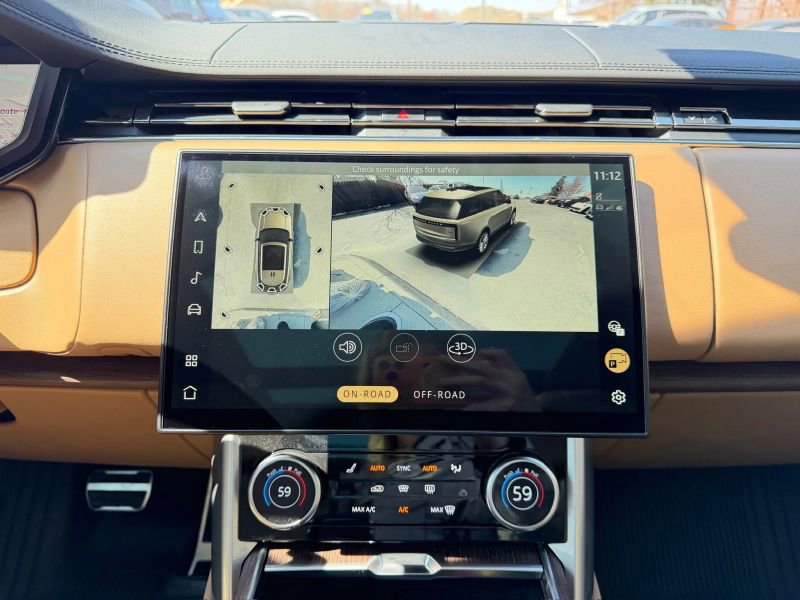 Used 2023 Land Rover Range Rover SE image 23