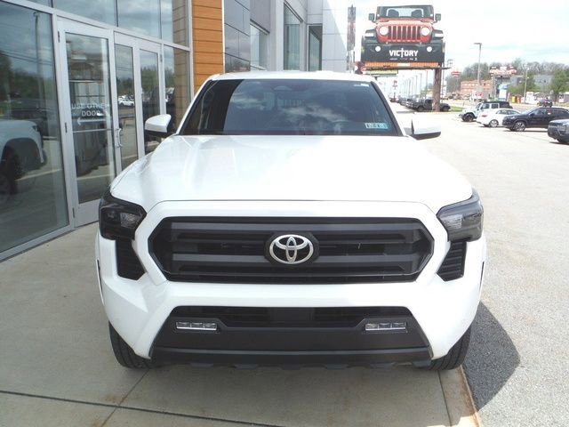 Used 2024 Toyota Tacoma SR5 AWD/4WD image 5