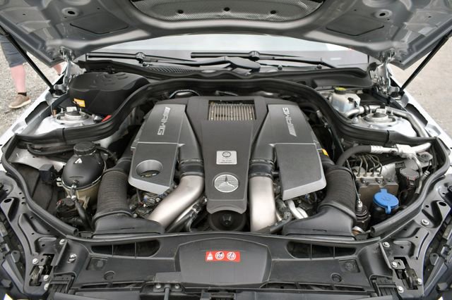 Used 2014 Mercedes-Benz E 63 AMG 4MATIC Sedan image 32