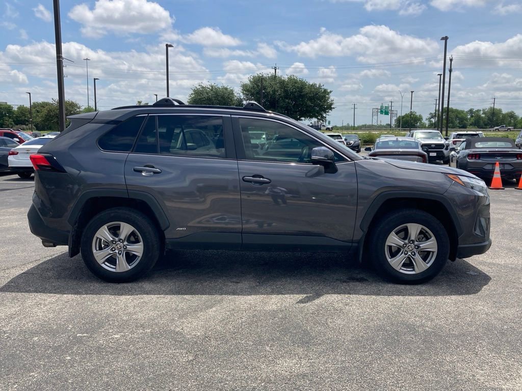 Used 2024 Toyota RAV4 XLE AWD/4WD image 3