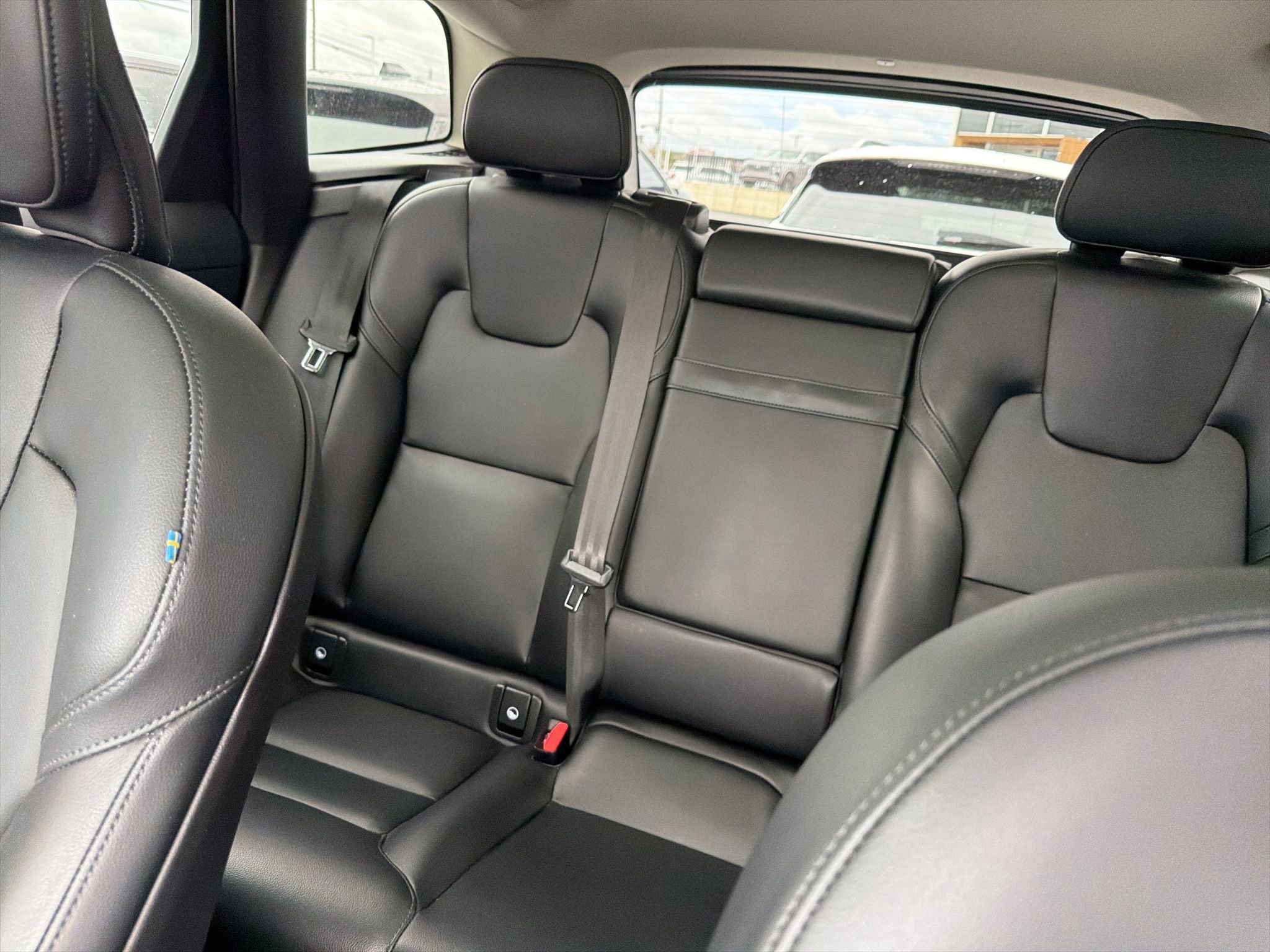 Used 2023 Volvo XC60 B5 Core w/ Climate Package image 13