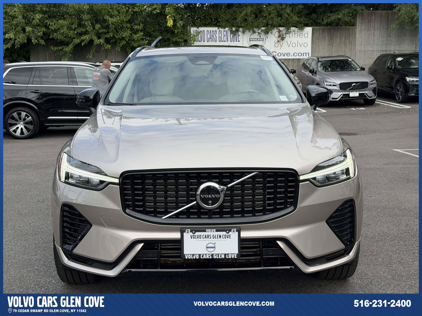 Used 2025 Volvo XC60 T8 Ultra w/ Protection Package Premier AWD/4WD image 8